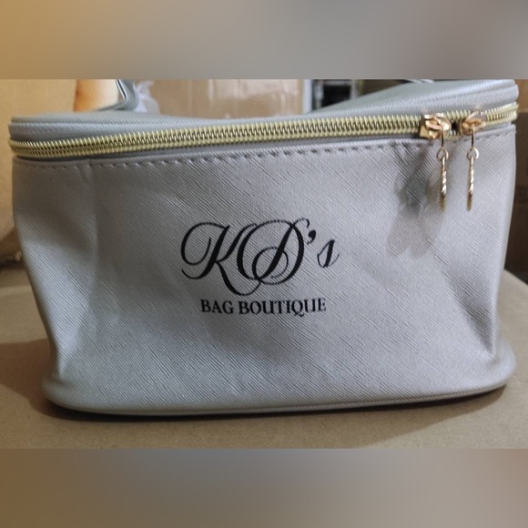 KD’s 3 Piece Makeup Bag Set - Picture 6 of 7